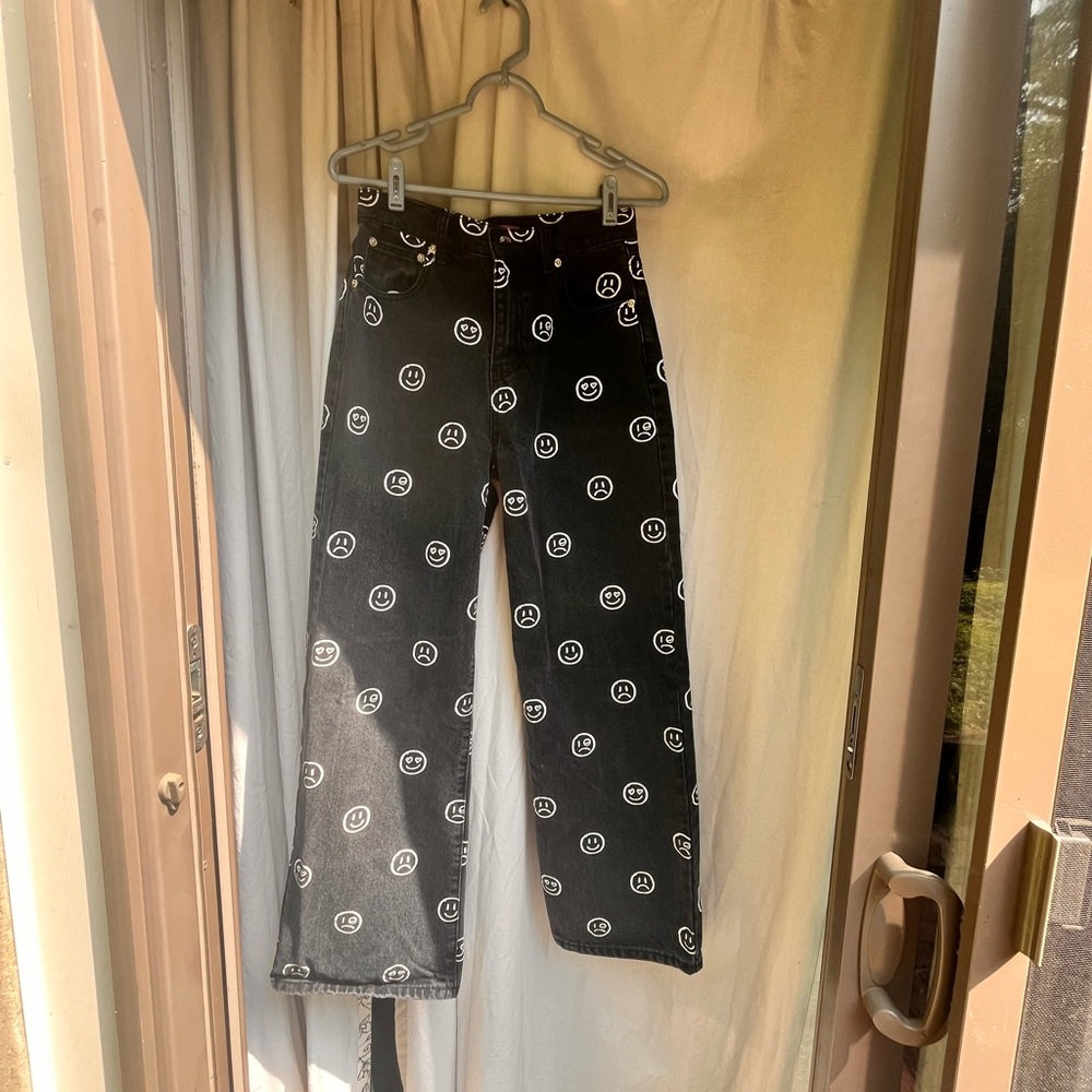 Edikted black smiley jeans